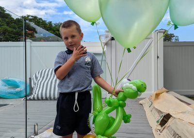 custom balloon gift, dino balloon green