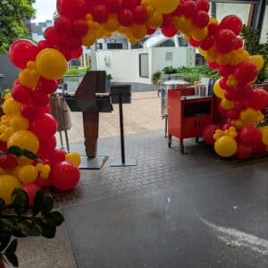 organic full arch rainbow party ideas